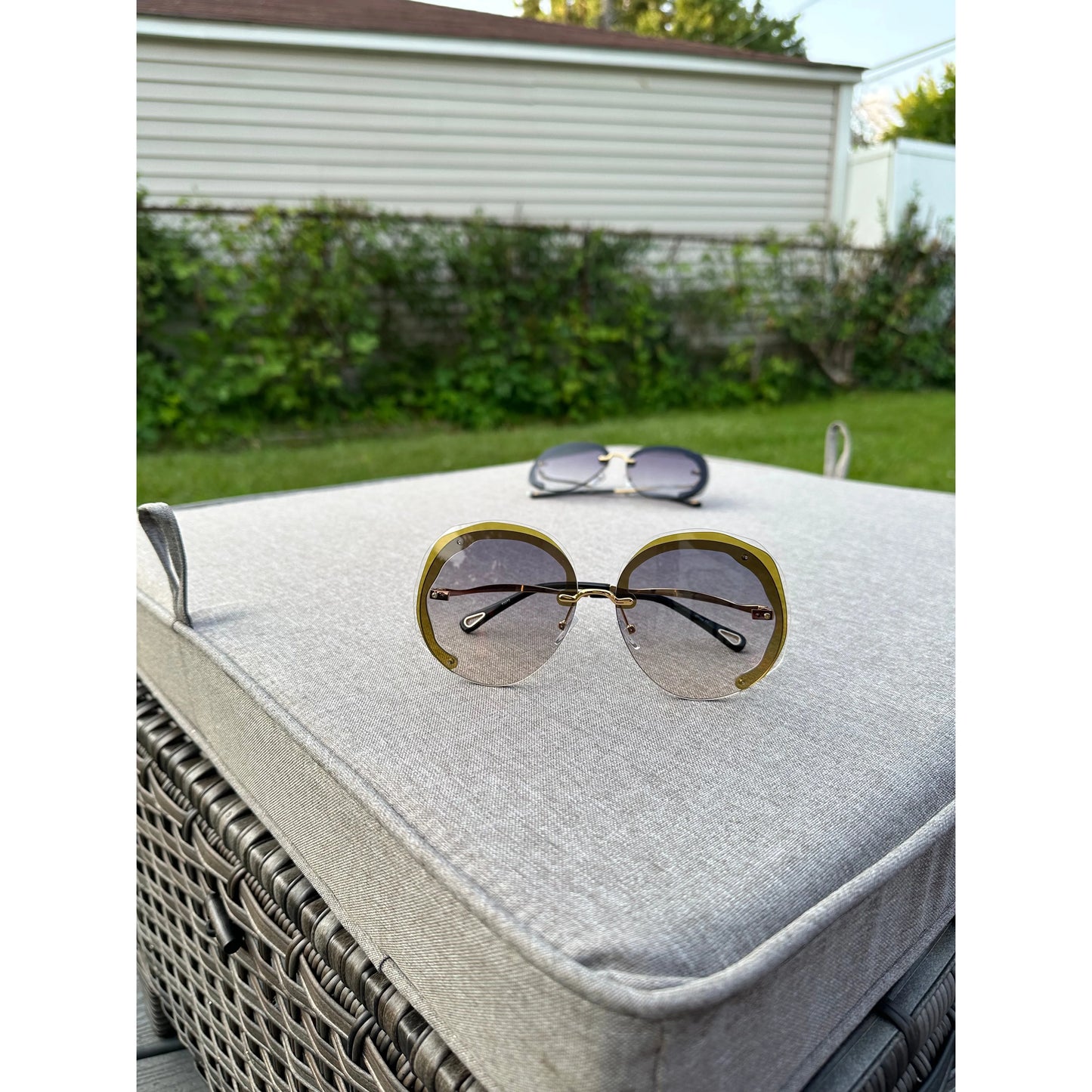 Sunnies 72